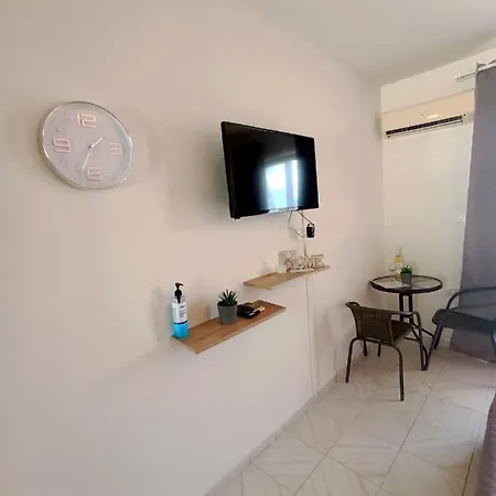 Agathi Paradise Apartamento Haraki