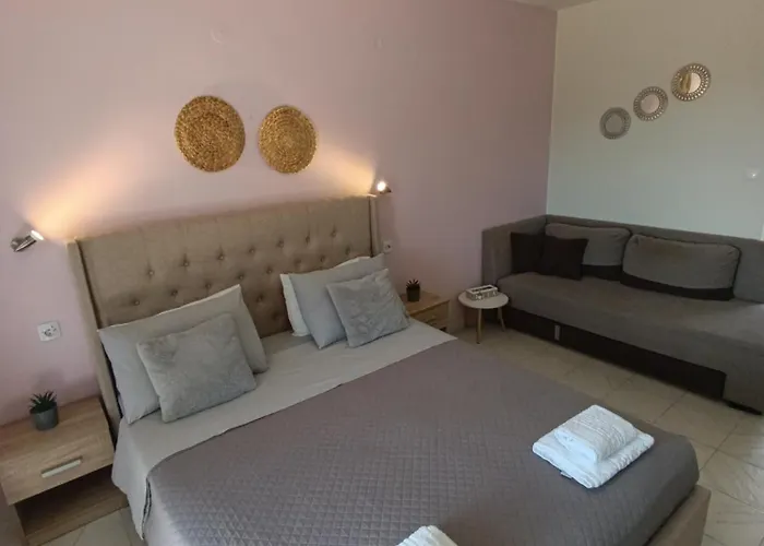 Agathi Paradise Apartamento Charaki